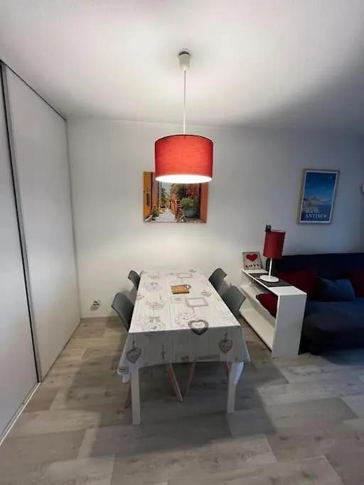 F2 Cozy Vue Mer, Piscine, Parking, Tout A Pied ! Antibes Apartment
