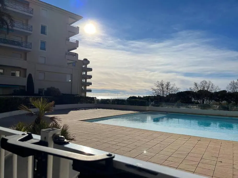F2 Cozy Vue Mer, Piscine, Parking, Tout A Pied ! Antibes France