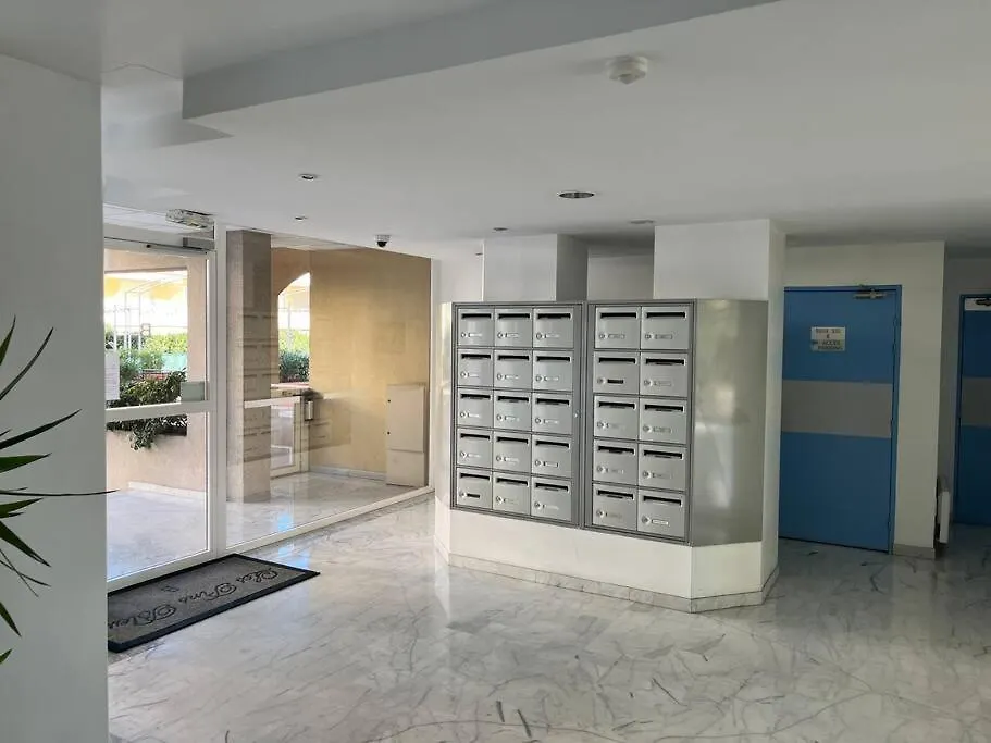 F2 Cozy Vue Mer, Piscine, Parking, Tout A Pied ! Antibes Franciaország