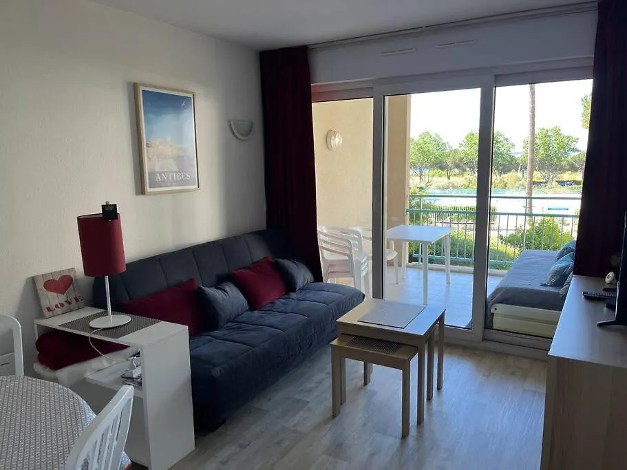 F2 Cozy Vue Mer, Piscine, Parking, Tout A Pied ! Antibes 0*,  Franciaország