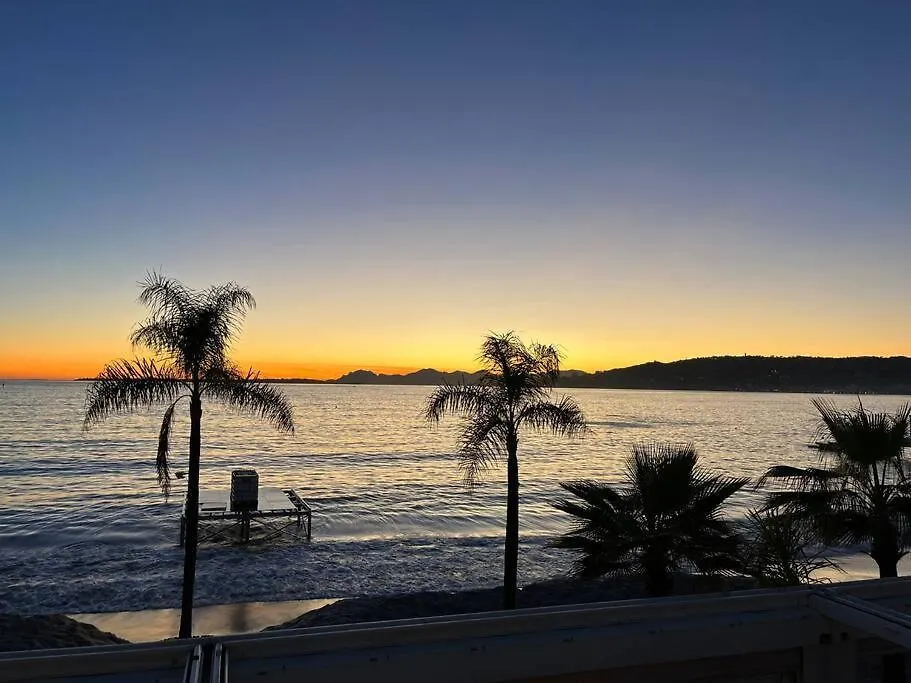 F2 Cozy Vue Mer, Piscine, Parking, Tout A Pied ! Antibes